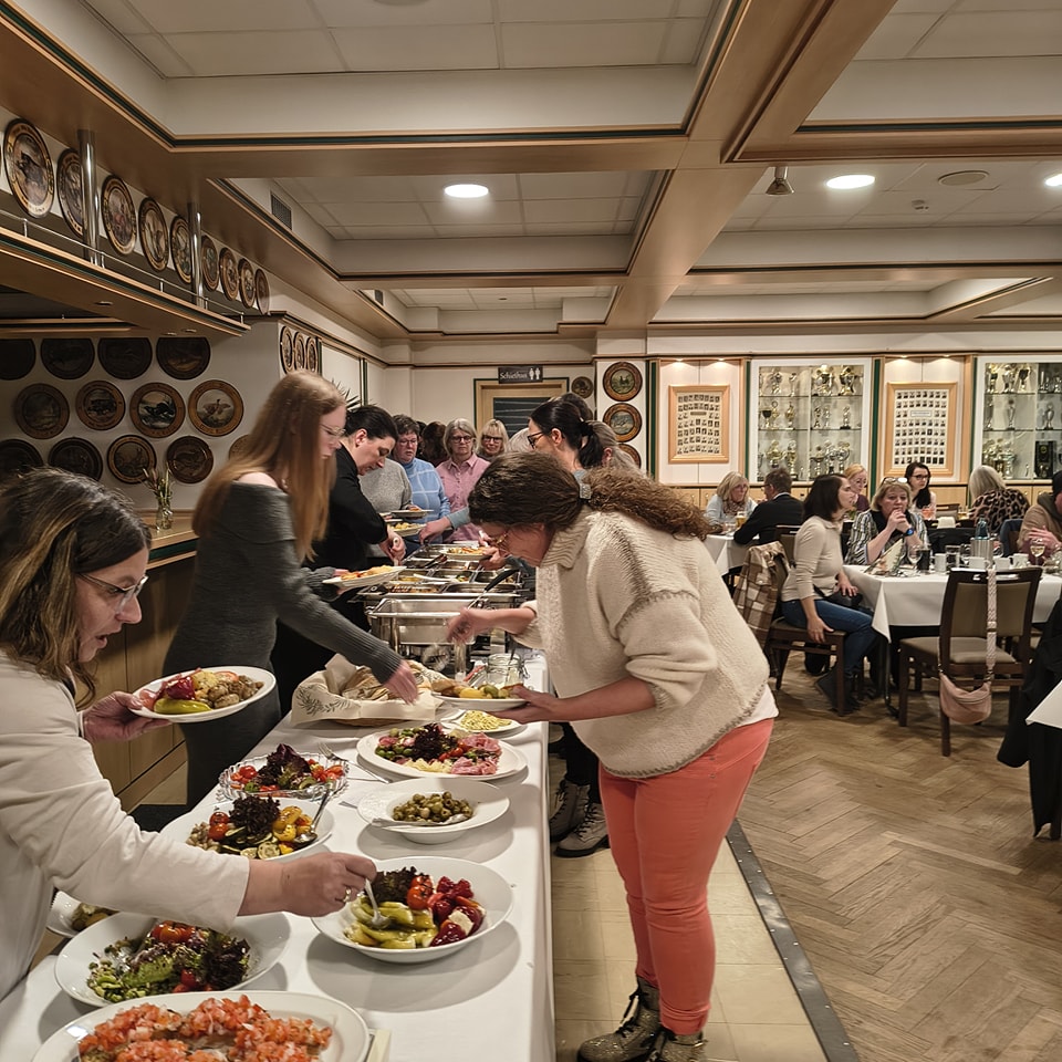 Weihnachtsfeier 2025 Eisstockschießen