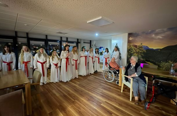 Lucia-Sänger im Haus Heidbeck