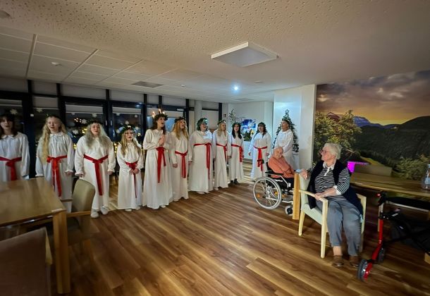 Lucia-Sänger im Haus Heidbeck